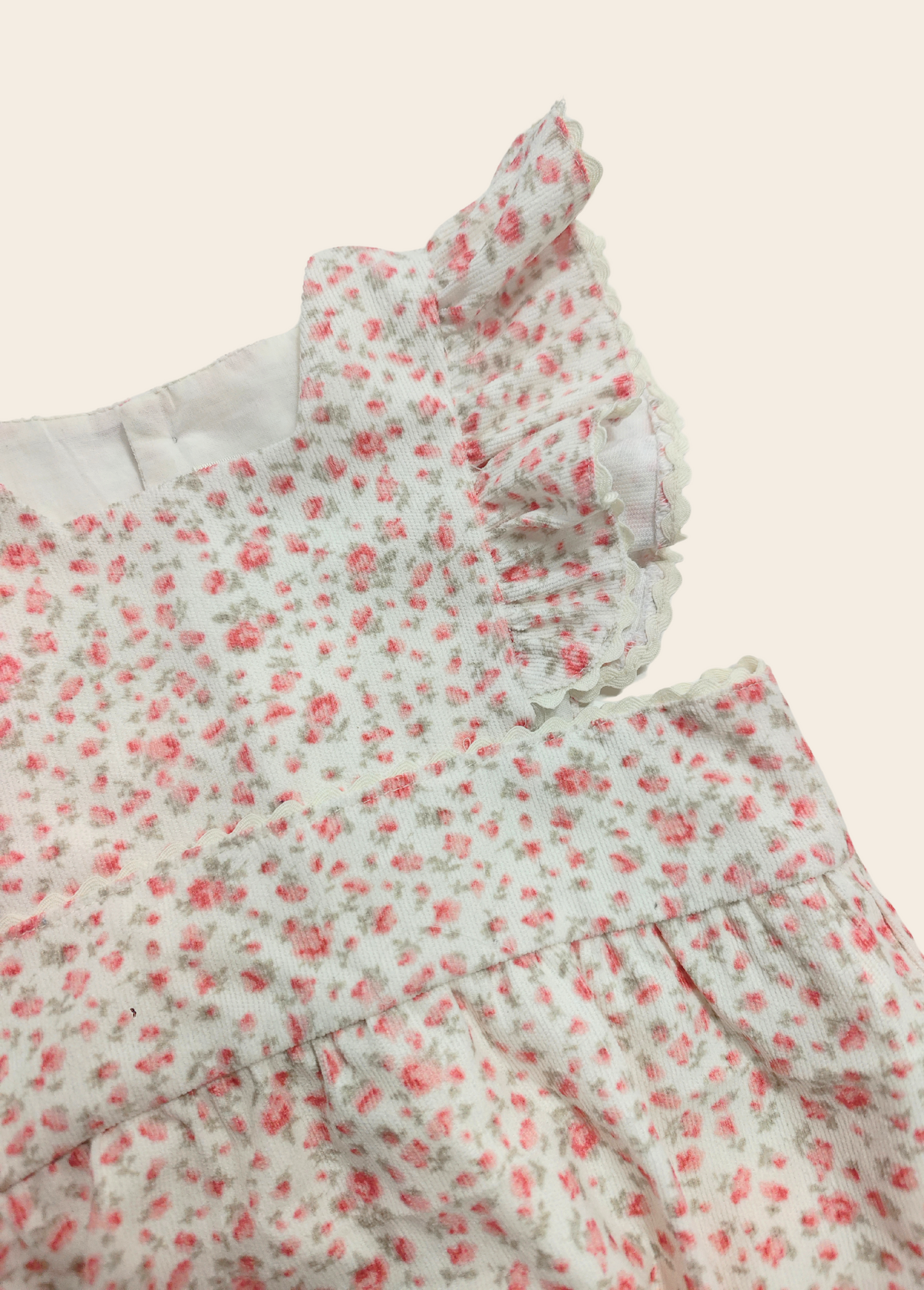 MAMELUCO GINEBRA COTELE FLORES ROSADAS