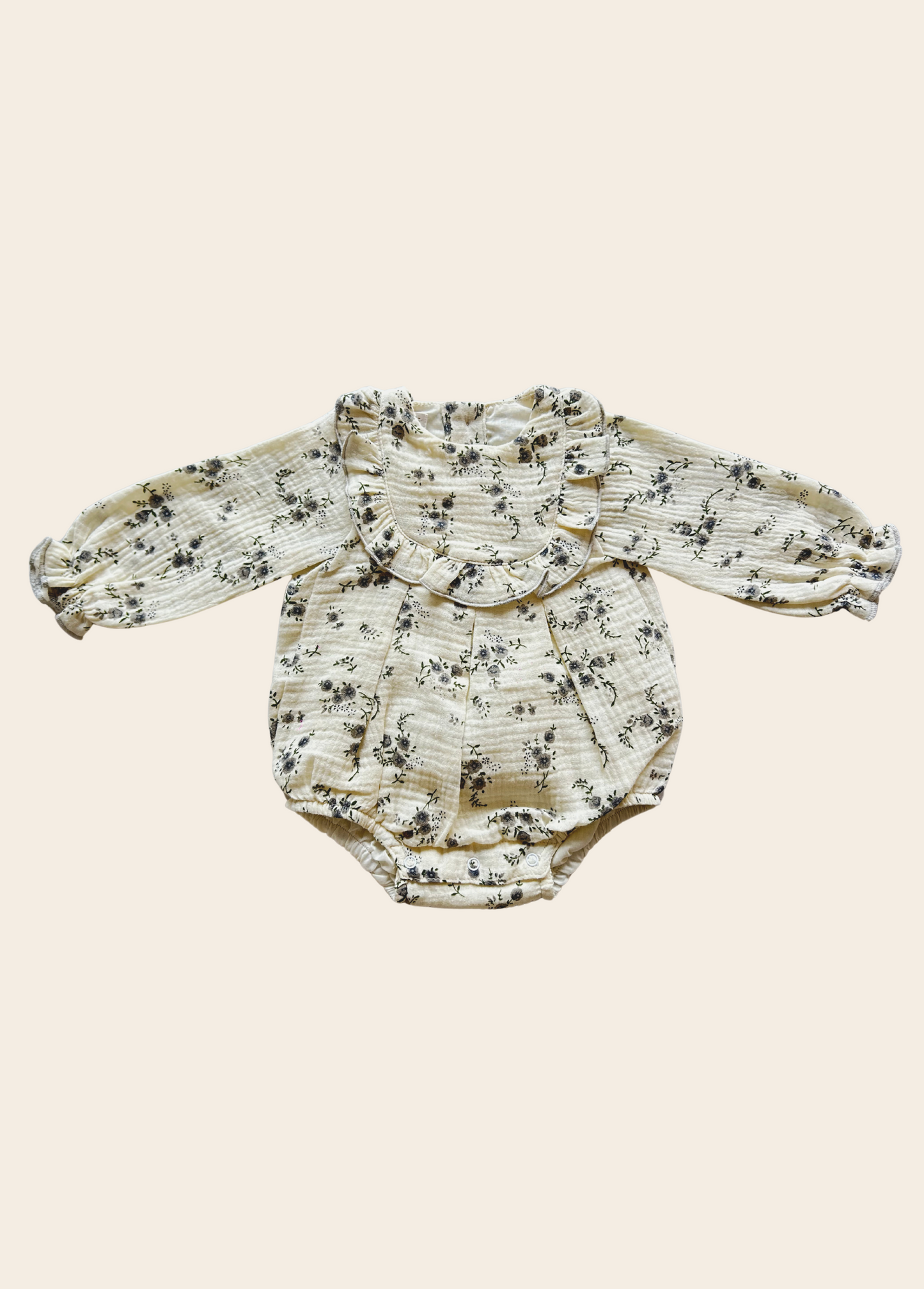 MAMELUCO CHIPRE BEIGE FLORES GRISES