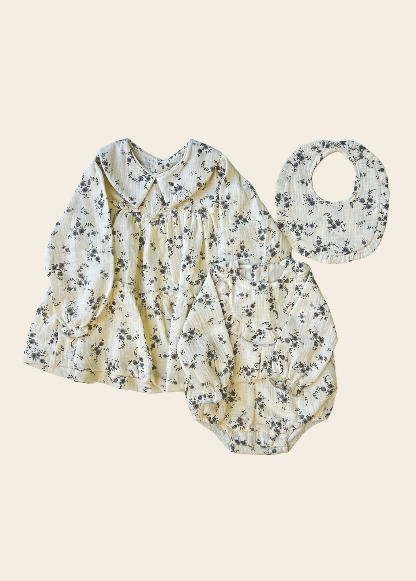 MAMELUCO CHIPRE BEIGE FLORES GRISES