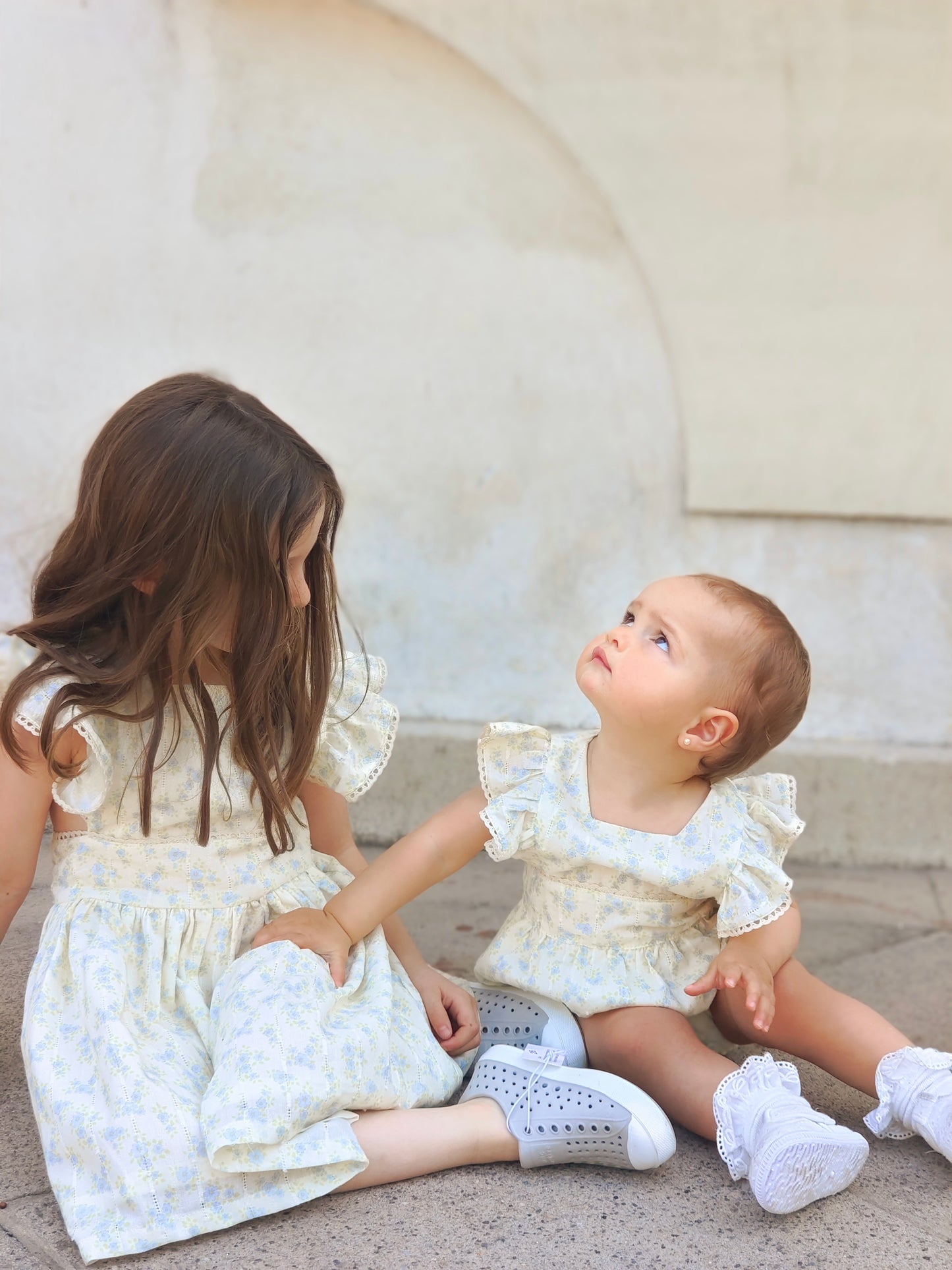 Zapatilla Native Gris