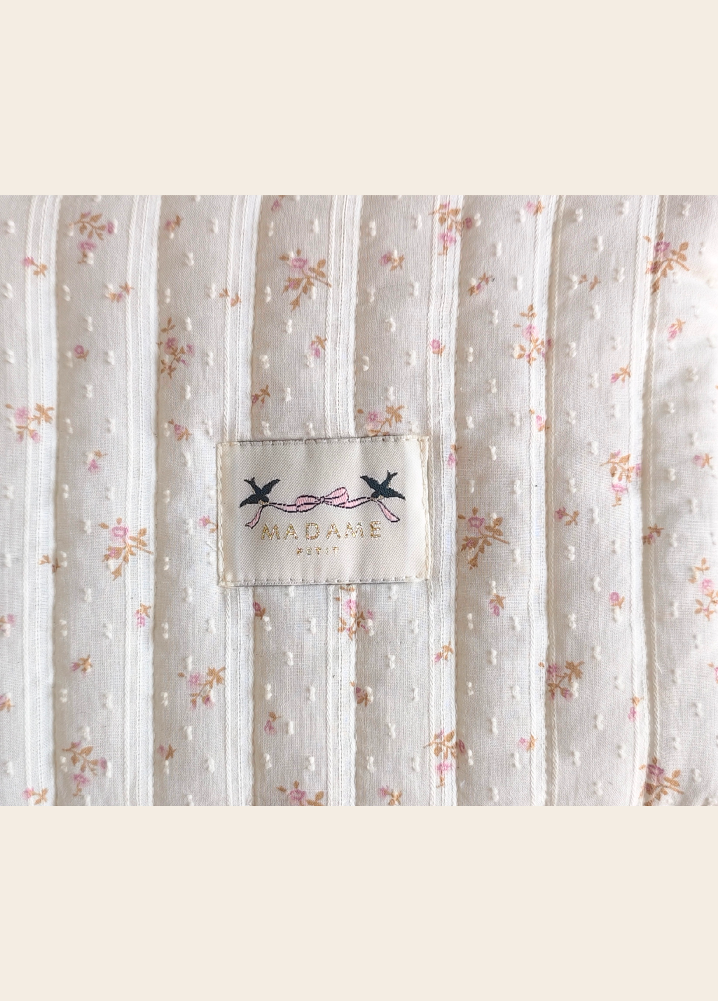 Estuche Pañalero Flores Beige