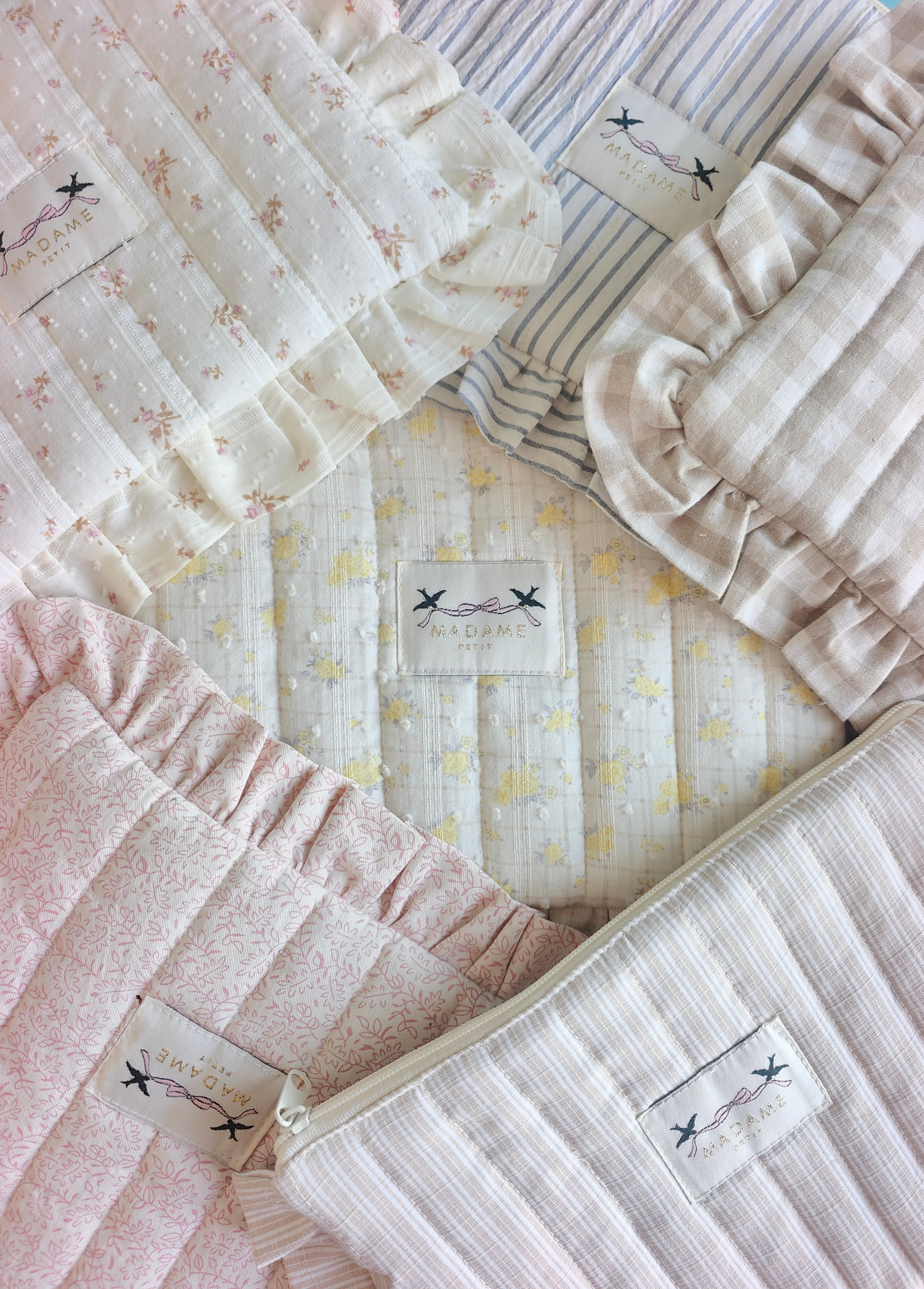 Estuche Pañalero Flores Rosadas